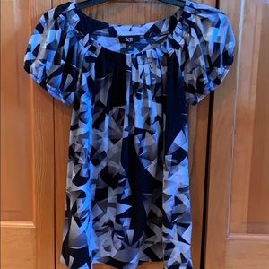 Cute modern design Top